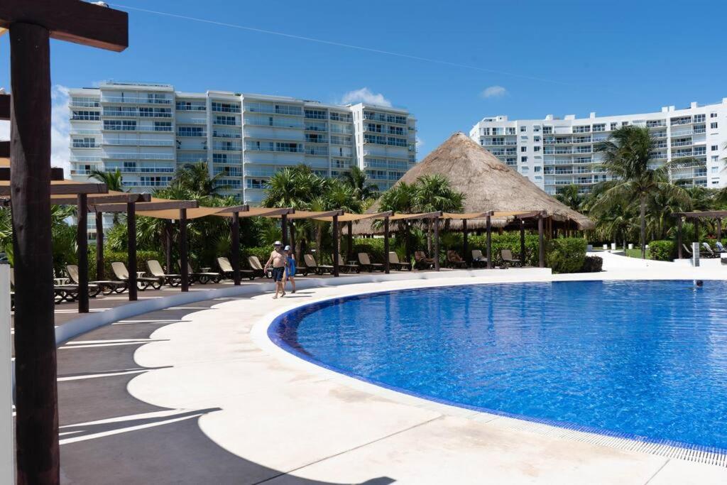 Amara By Andiani Aparthotel Cancun Exterior photo