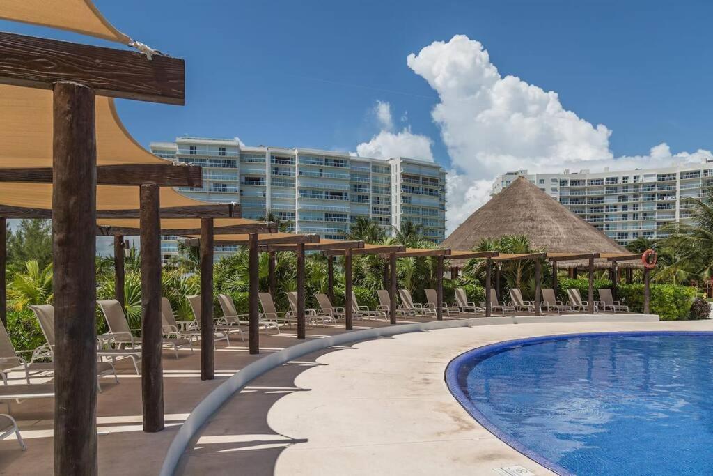 Amara By Andiani Aparthotel Cancun Exterior photo